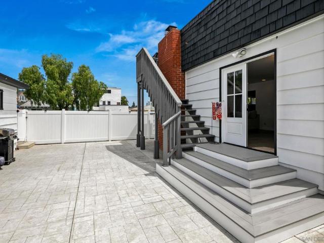 1414 4th St