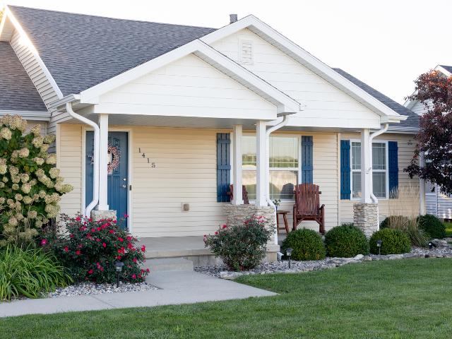 1415 Indian Trail