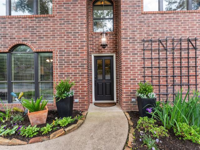 1415 River Oaks Drive