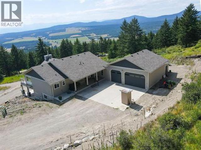 1415 Wolf Way Road, Bridesville, BC, V0H 1Y0 house for sale | Listing ID 10395 | Royal LePage