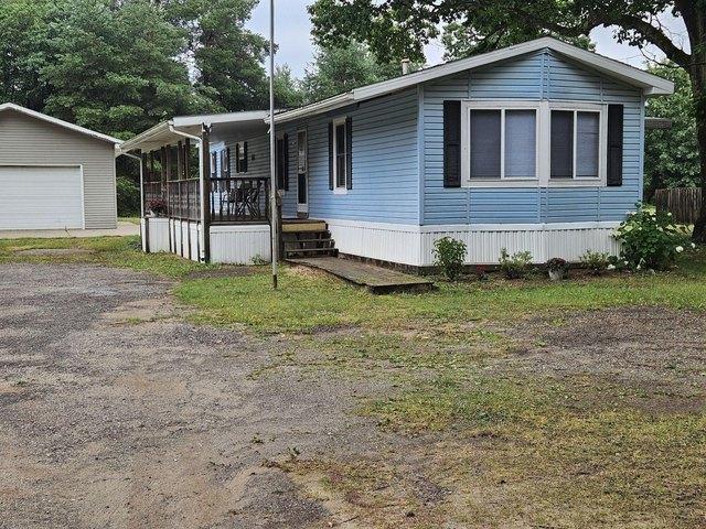 14166 Red Pine Dr NW, Kent City, MI 49330