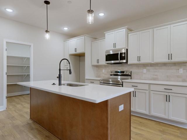 1417 Rooster Ridge Rd