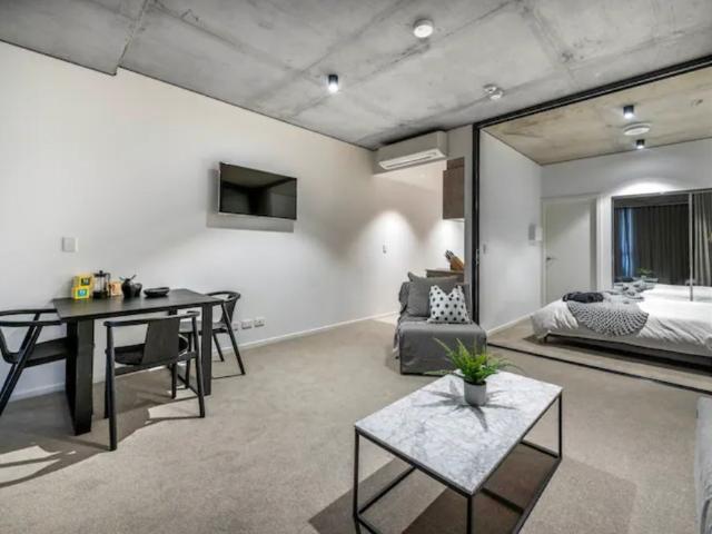 14/17 The Causeway, Kingston ACT 2604 Apartment For Rent | Domain