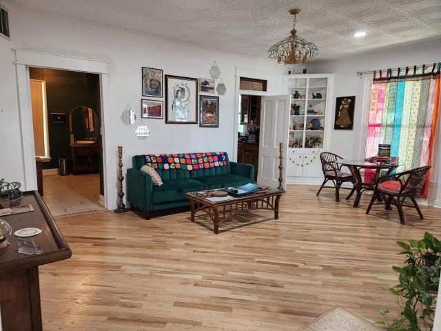 1418 Cherokee Avenue