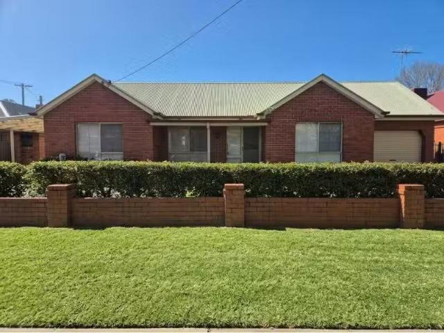 1/418 David Street, Albury Townhouse for rent Listed by Mandy.