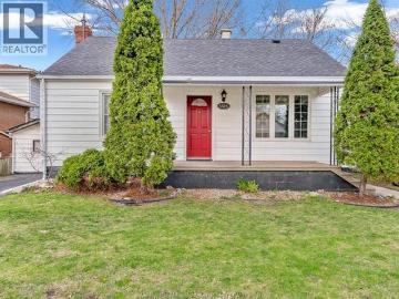 1418 Pillette Road, Windsor, ON, N8Y 3B9 house for sale | Listing ID 26014 | Royal LePage