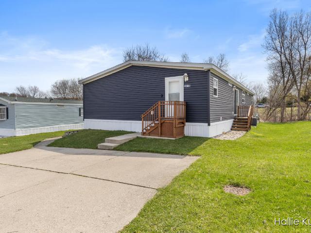 1418 Red Oak Lane
