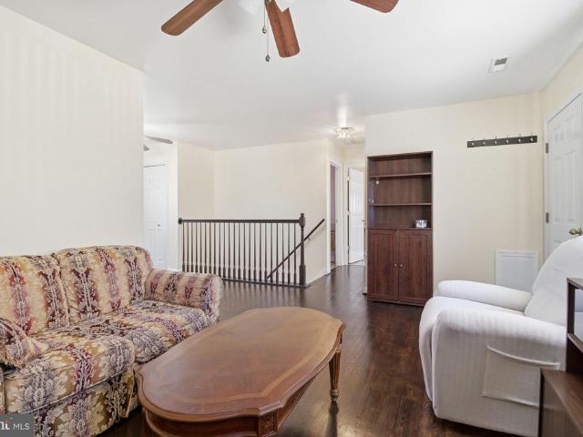 14199 Doris Court