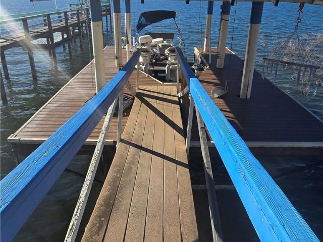 14101 Lakeshore