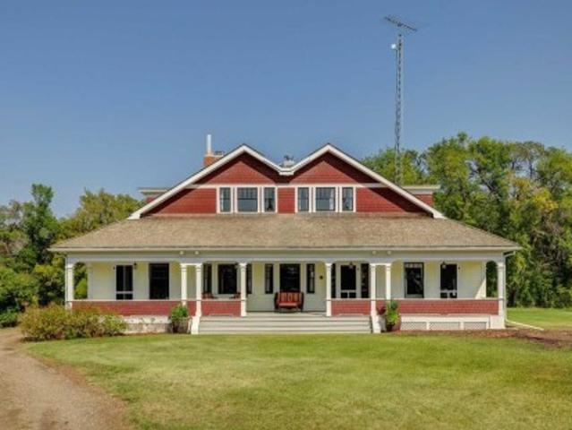 141034 Township Road 190, Rural Newell, County Of, AB, T1R 1B6 house for sale | Listing ID A2283 | Royal LePage