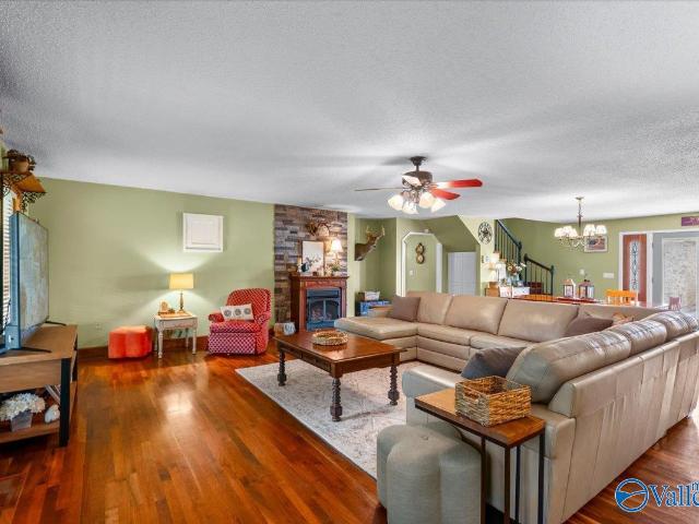1410 County Road 1716