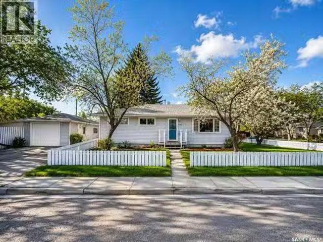 1410 4Th Avenue N, Regina, SK, S4R 0T1 house for sale Listi.