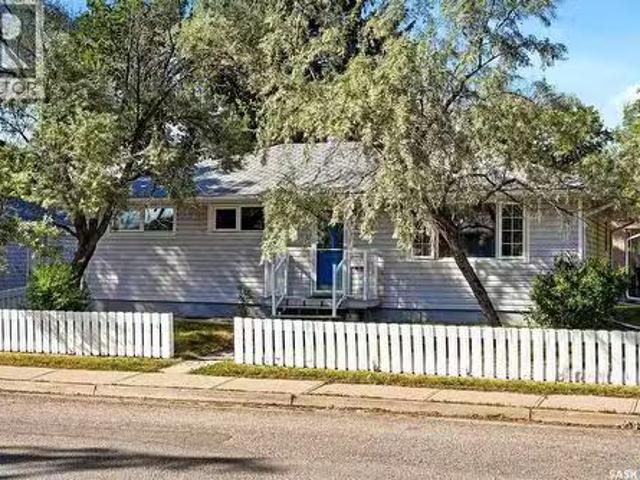 1410 4Th Avenue N, Regina, SK, S4R 0T1 house for sale Listi.