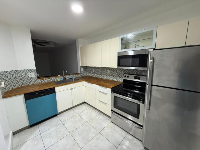 14111 SW 121st Pl, Unit 4, Miami, FL 33186 | MLS #A11961