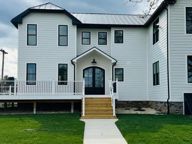 1411 Jefferson Pike