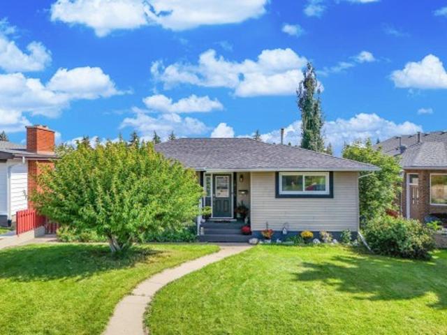 1411 Street Nw, Edmonton, AB, T5C 0L3 house for sale | Listing ID E4505 | Royal LePage