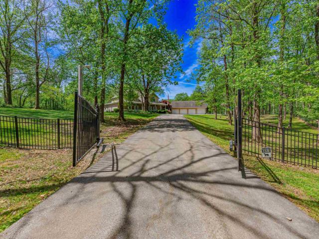 1411 S Center Road