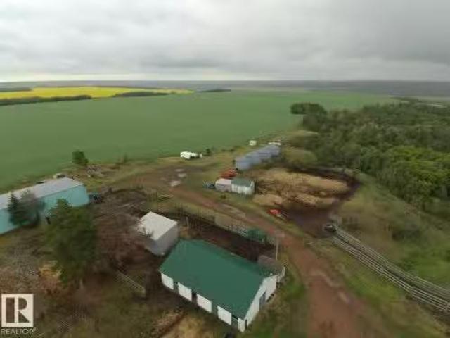 14123 Twp Rd 404, Rural Flagstaff County, AB, T0B 1N0 house.