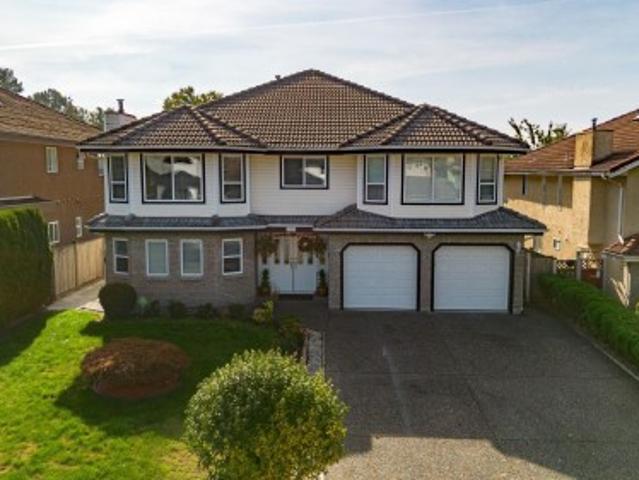 1412 A Avenue, Surrey, BC, V3V 7W5 house for sale | Listing ID R3174 | Royal LePage