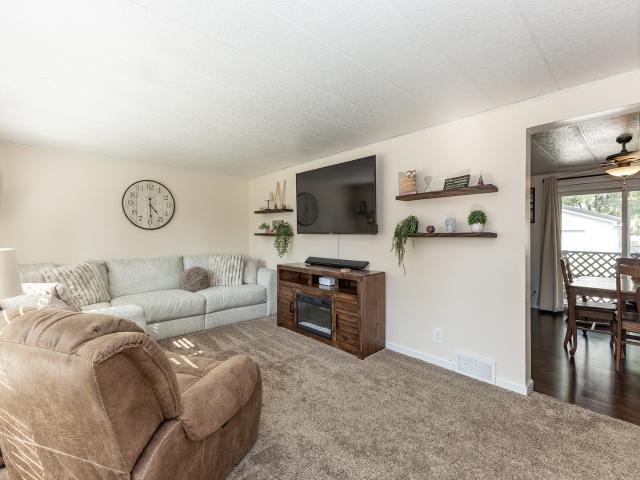 1412 Hiawatha Lane