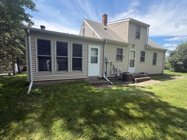 1412 Highway 71 NE