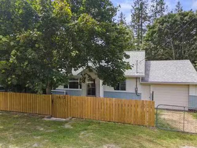 1413 Eastman Avenue, Riondel, BC, V0B 2B0 house for sale Li.