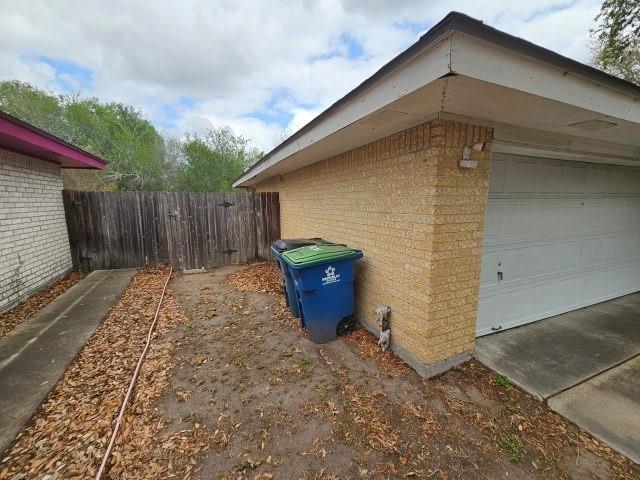 1413 Las Palmas Circle