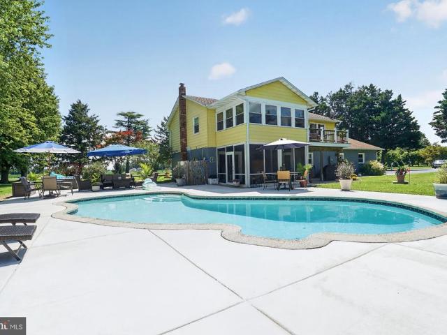 1413 Love Point Road