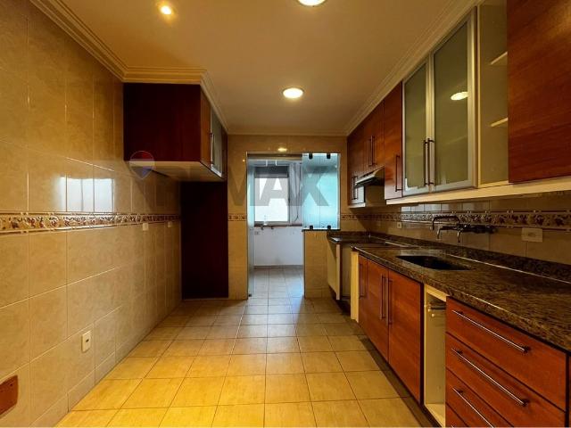 141.00 M² Apartamento Alugar, 3 Dormitórios localizado em Sumaré, São Paulo, São Paulo, 01252000 | Brasil