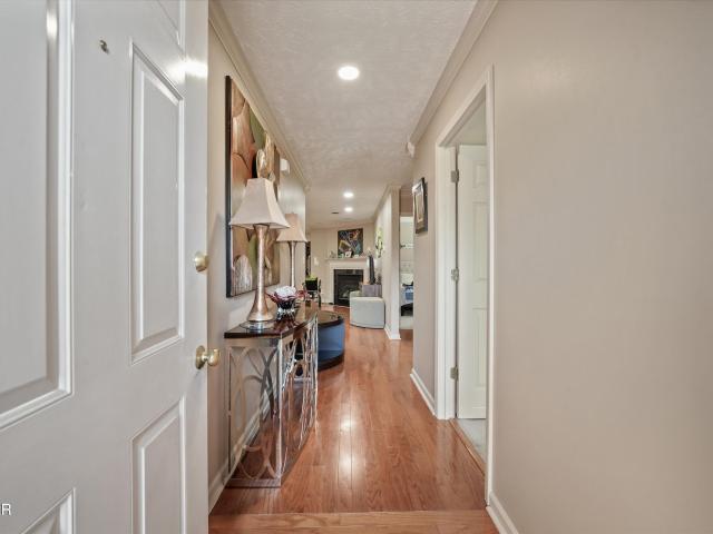 141 Creekwood Way