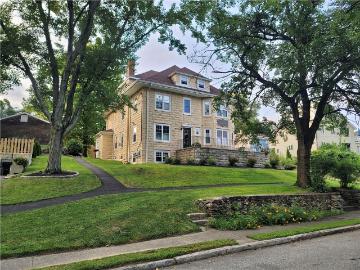 141 Bourne Avenue 2