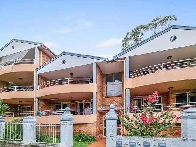 14/1 Belgian Street, Westmead, NSW 2145