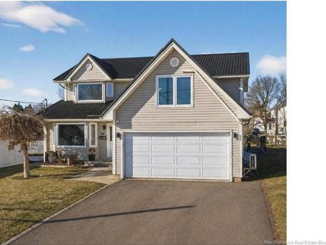 141 Gaspe St, Dieppe, NB, E1A 1W4 Luxury House for sale | Listing ID NB134404 | Royal LePage Carriage Trade Luxury Properties