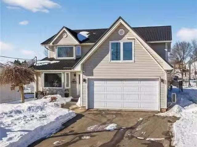 141 Gaspe St, Dieppe, NB, E1A 1W4 Luxury House for sale Lis.