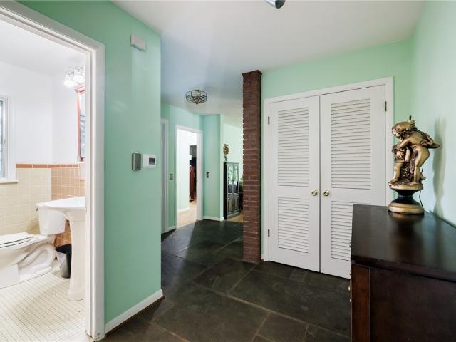 141 Glenview Lane
