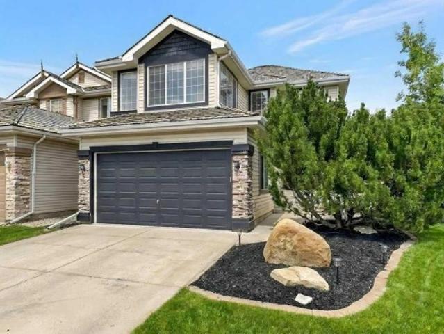 141 Douglas Glen Manor Se, Calgary, AB, T2Z 3Y5 house for sale | Listing ID A2334 | Royal LePage