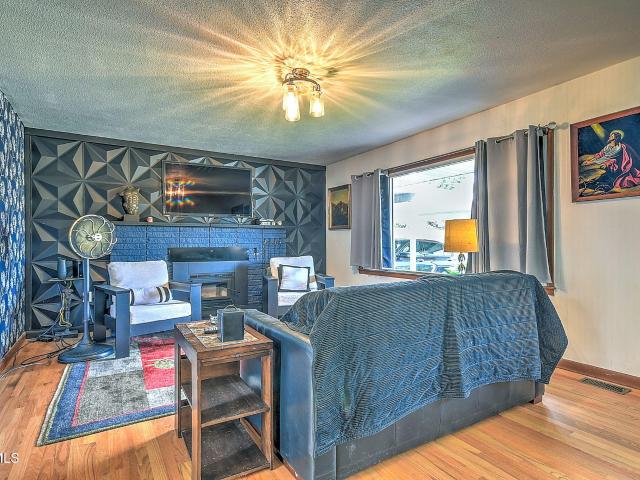141 East Central