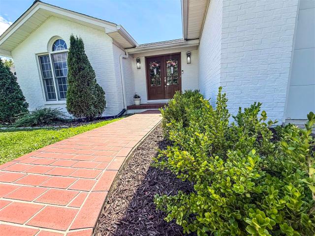 141 Fairway Place