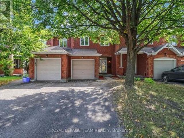 141 Hearst Way, Ottawa, ON, K2L 4G5 house for lease | Listing ID X14112 | Royal LePage