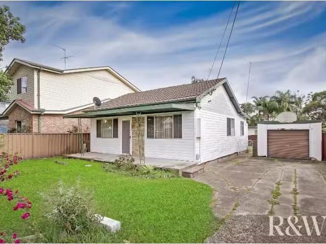 141 Oxford Street, CAMBRIDGE PARK House for rent Listed by Mu.