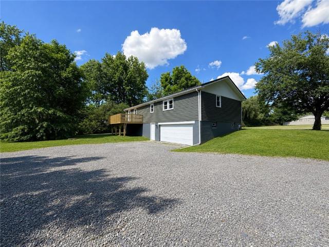 141 Lakeside Dr