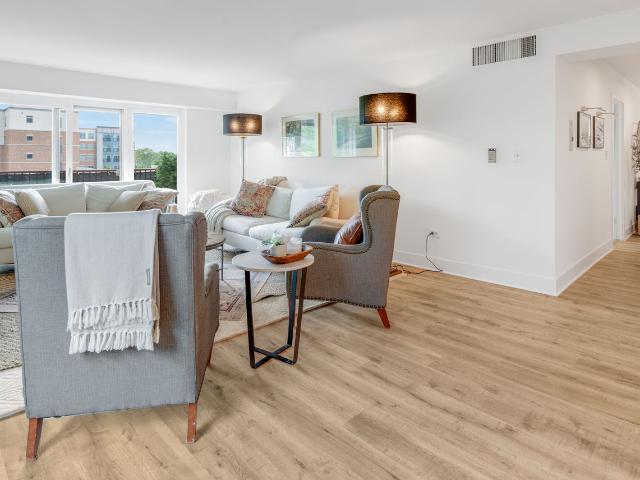 141 N La Grange Road # 302