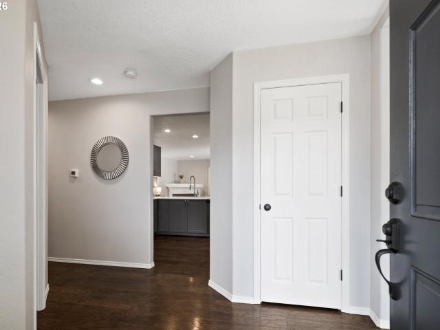 141 nw cody ct