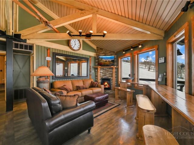 141 skiloft Road