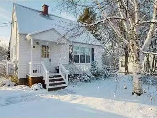 141 St. James St, Woodstock, NB, E7M 2T5 house for sale Lis.