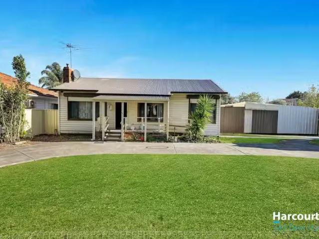 141 Station Road, DEER PARK, VIC 3023 House for Rent