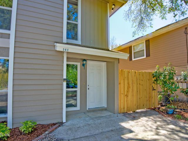 141 Poinsettia St, Atlantic Beach, FL 32233 | MLS #2138