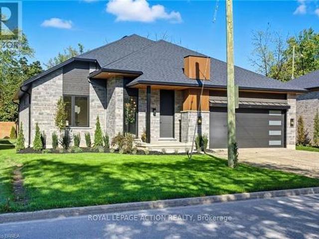 141 Parkside Drive, Brantford, ON, N3T 0S9 house for sale | Listing ID X12471 | Royal LePage