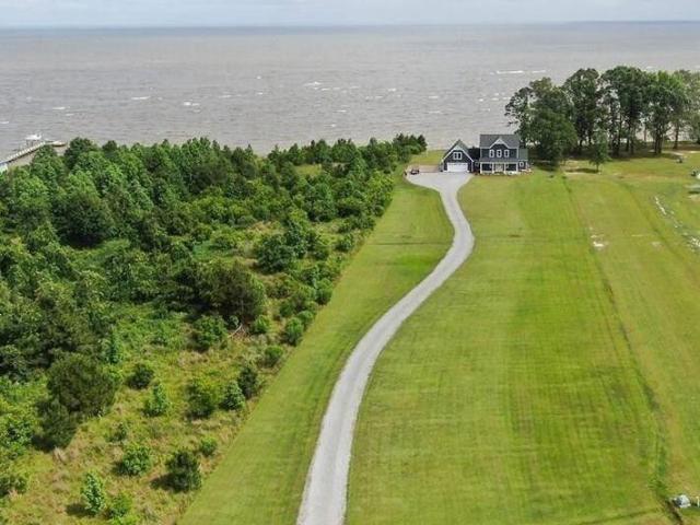 141 Pelican Court