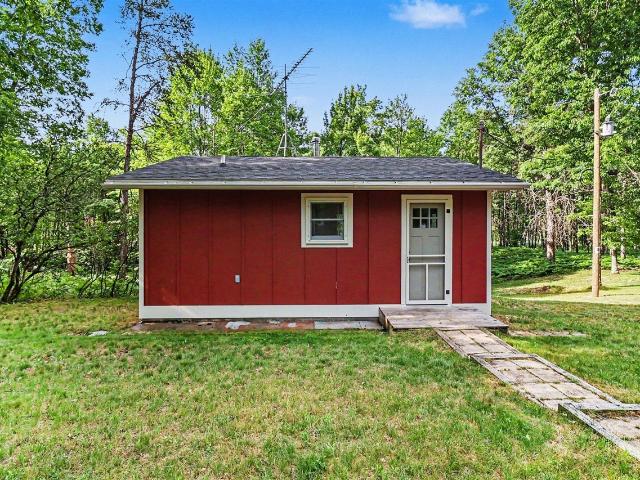 141 W 4 Mile Road